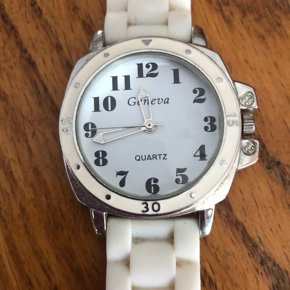 Watch - Picture 2 of 3